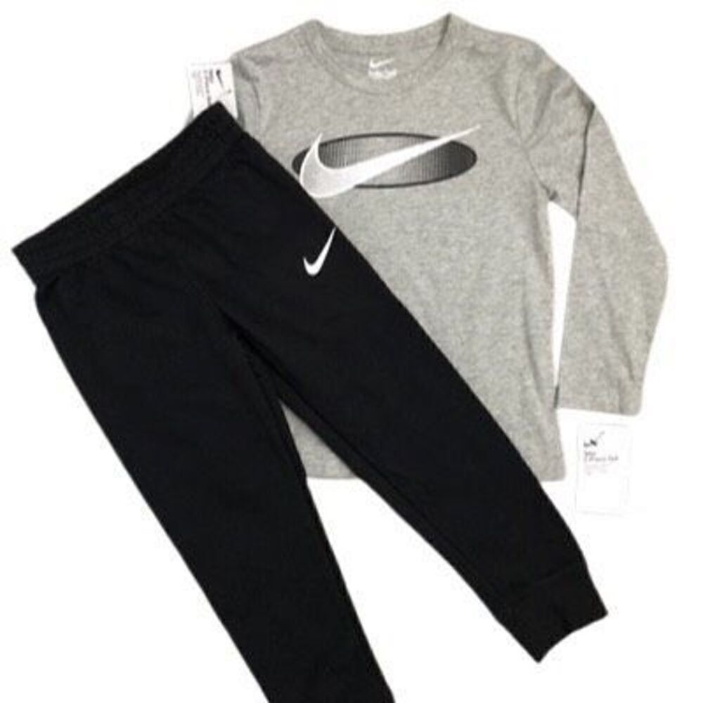 Nike Kids 2 Piece set Long Sleeve and Sweatpants Size 6